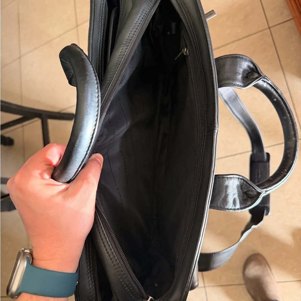 Kenneth Cole Reaction Black Leather Briefcase